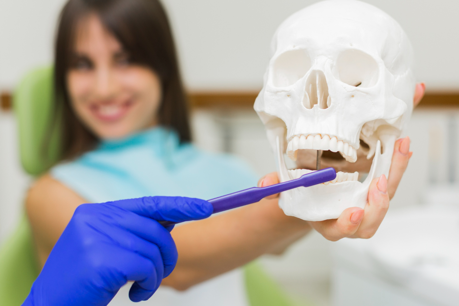Por qué una visita a tiempo a la clínica dental puede prevenir infartos y diabetes